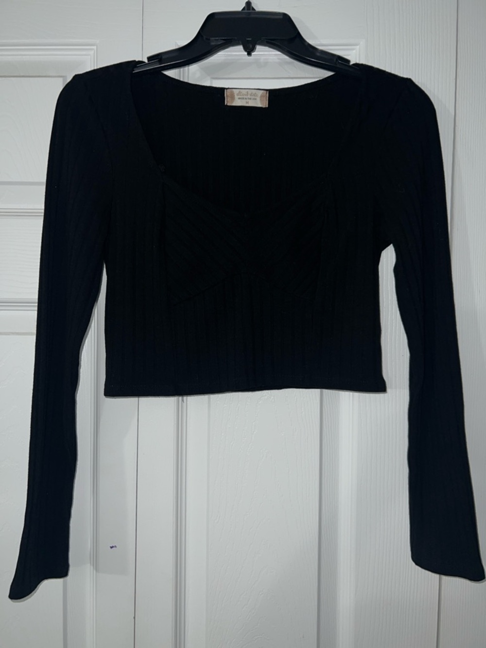 Altar'd State Black Ribbed Sweetheart Long-Sleeve Crop Top